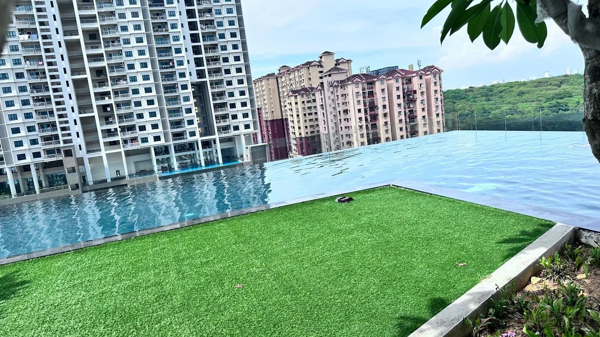 Apartment New In Town Area Urban Suites Jelutong