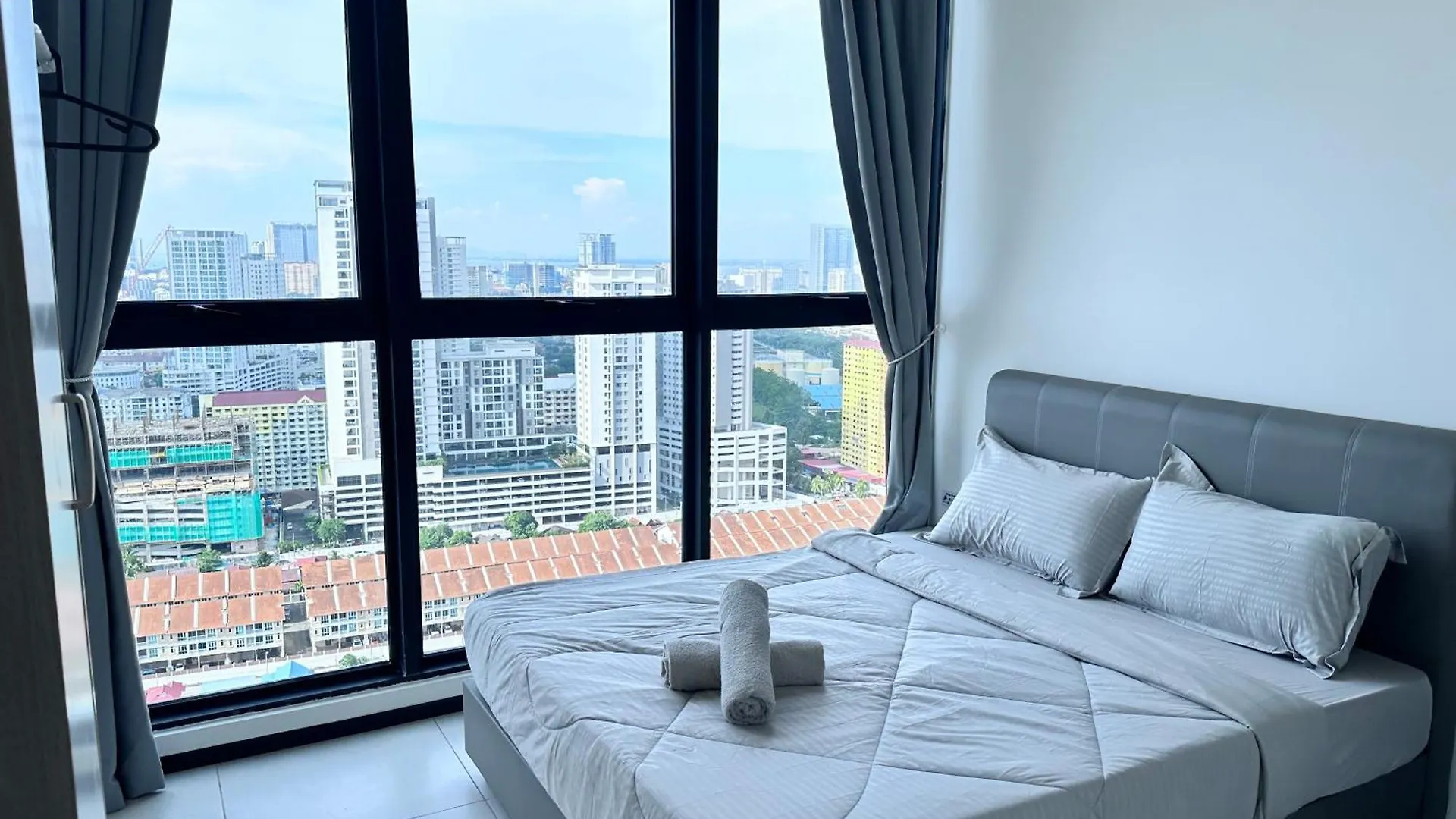 New In Town Area Urban Suites Jelutong